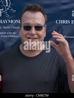 Ottobre 27, 2012 - Delray Beach, FL, noi - Ritratto di attore TOM ARNOLD al 2012 Chris Evert/Raymond James Pro-Celebrity Classic al Delray Beach Tennis Center, Delray Beach, Florida. (Credito Immagine: © Arnold Drapkin/ZUMAPRESS.com) Foto Stock