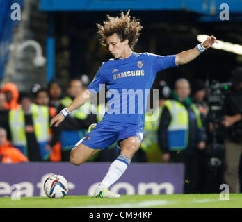 31.10.2012.Londra, Inghilterra. David Luiz del Chelsea in azione durante il capitale una tazza quarta tornata gioco tra Chelsea e Manchester United a Stamford Bridge Foto Stock