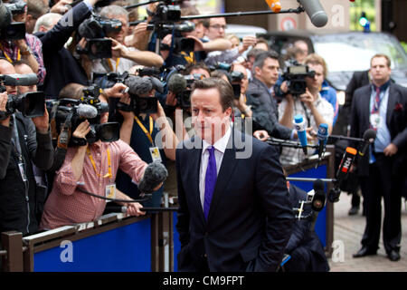 Vertice UE, Justus Lipsus edificio del Parlamento a Bruxelles, Belgio. 29.06.2012 David Cameron, il Primo ministro britannico, arriva al vertice dell'Unione europea 2 giorno a Bruxelles, in Belgio. Foto Stock