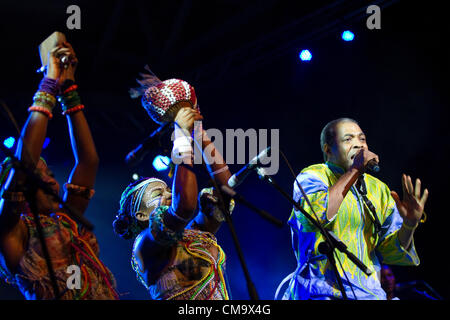 Back2Black Music Festival, il vecchio mercato di Billingsgate, Londra, Regno Unito. 30.06.2012 Foto mostra Femi Kuti & la forza positiva suonare sul palco principale area Back2Festa Nera, Londra, Regno Unito. Foto Stock