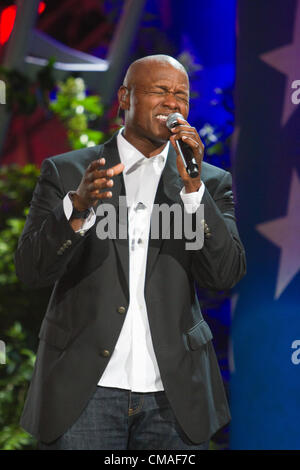 Javier Colon compie durante il quarto Capitol 2012 Giorno di Indipendenza Concerto prove presso il National Mall di Washington il Mart. Luglio 3, 2012. Foto Stock