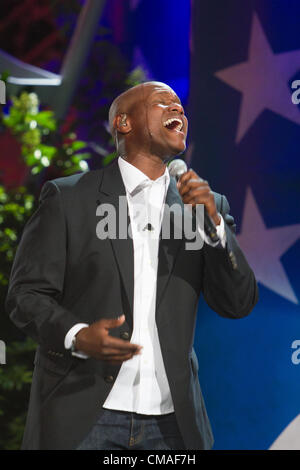 Javier Colon compie durante il quarto Capitol 2012 Giorno di Indipendenza Concerto prove presso il National Mall di Washington il Mart. Luglio 3, 2012. Foto Stock