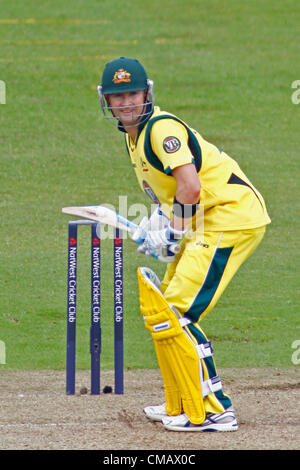 Regno Unito. 07/07/2012 Chester le street, Inghilterra. In Australia il capitano Michael Clarke, durante la quarta internazionale di un giorno tra Inghilterra e Australia e ha suonato presso l'Emirates Cricket Ground: Credito: Mitchell Gunn Foto Stock