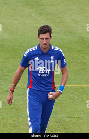 Regno Unito. 07/07/2012 Chester le street, Inghilterra. L'Inghilterra del Steven Finn, durante la quarta internazionale di un giorno tra Inghilterra e Australia e ha suonato presso l'Emirates Cricket Ground: Credito: Mitchell Gunn Foto Stock