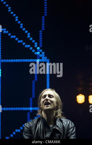 6 luglio 2012 - Arganda Del Rey - Madrid, Spagna - David Guetta esegue sul palco durign giorno 3 del Rock in Rio Madrid 2012 a Ciudad del Rock Arganda del Rey - Madrid, Spagna (credito Immagine: © Jack Abuin/ZUMAPRESS.com) Foto Stock