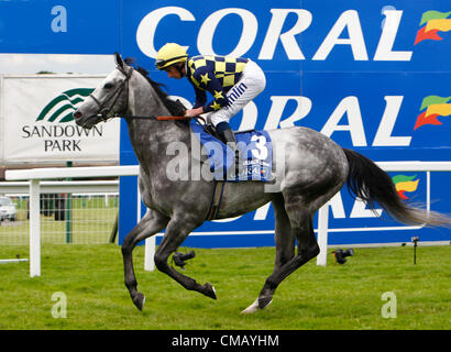 07.07.2012, Sandown Park, Esher Ryan Moore su Crackerjack King (IRE) durante il Coral Eclipse ( Campionato Britannico di serie ) Coral Eclipse Summer Festival a Sandown Park Racecourse sulla luglio 07, 2012 in Esher, Regno Unito. Foto Stock