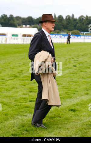 07.07.2012, Sandown Park, Esher Trainer John Gosden durante il Coral Eclipse ( Campionato Britannico di serie ) Coral Eclipse Summer Festival a Sandown Park Racecourse sulla luglio 07, 2012 in Esher, Regno Unito. Foto Stock