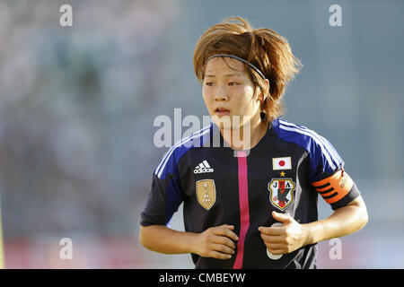 Luglio 11, 2012 - Tokyo, Giappone - Giappone di Aya Miyama è visto durante le loro donne amichevole partita di calcio in Tokyo Luglio 11, 2012. (Credito Immagine: © Shugo Takemi Jana/press/ZUMAPRESS.com) Foto Stock