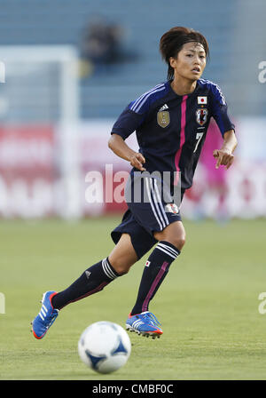 Luglio 11, 2012 - Tokyo, Giappone - Giappone KOZUE ANDO in azione durante le loro donne amichevole partita di calcio in Tokyo Luglio 11, 2012. (Credito Immagine: © Shugo Takemi Jana/press/ZUMAPRESS.com) Foto Stock