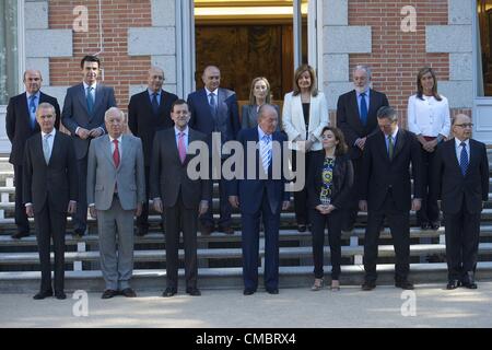 Luglio 13, 2012 - Madrid, Spagna - re spagnolo Juan Carlos assiste il Consiglio deliberativo dei ministri a Palazzo Zarzuela a Madrid..Nell'immagine: Mariano Rajoy, Alberto Ruiz Gallardon, Ana Matos, Ana Pastor, Cristobal Montoro, Fatima Banez, Jorge Fernandez di Diaz, Jose Ignacio Wert, José Manuel García Margallo, Jose Manuel Soria, Luis de Guindos, Miguel Arias Canete, Pedro Morenes e Soraya Saenz de Santamaria (credito Immagine: © Jack Abuin/ZUMAPRESS.com) Foto Stock