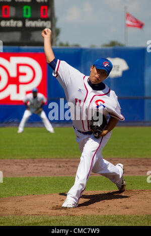 HAARLEM, PAESI BASSI, 15/07/2012. Brocca Jung Hao Hsieh del team di Taipei cinese a Haarlem Baseball Week 2012. Foto Stock