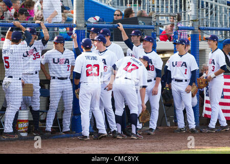 HAARLEM, PAESI BASSI, 15/07/2012. Il Team USA nella loro scavato prima della partita contro Cuba a Haarlem Baseball Week 2012. Foto Stock