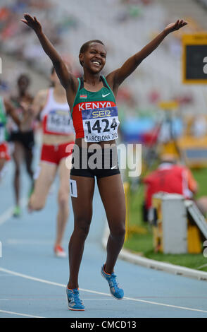 Barcellona, Spagna: domenica 15 luglio 2012, la fede Chepngetich Kipyegon del Kenya vince la donna 1500m in un campionato nuovo record di 4:04.96 durante il giorno 6 della IAAF Junior World Championships alla Estadi Olimpic de Montjuic. Foto di Roger Sedres/ImageSA Foto Stock