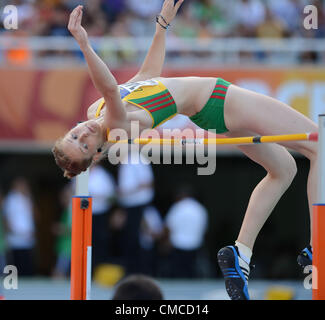 Barcellona, Spagna: domenica 15 luglio 2012, Gintare Nesteckyte della Lettonia alle donne salto in alto durante il giorno 6 della IAAF Junior World Championships alla Estadi Olimpic de Montjuic. Foto di Roger Sedres/ImageSA Foto Stock