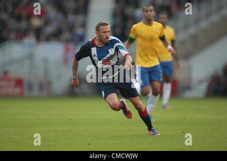 20.07.2012 Middlesbrough, Inghilterra. Craig Bellamy in azione durante la mens calcio alle Olimpiadi Warm Up amichevole tra Team GB e Brasile dal Riverside Stadium. Foto Stock