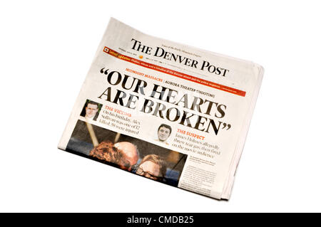 Headline del Denver Post giornale, Denver, Colorado, immediatamente dopo le riprese di oltre settanta persone all'Aurora, Foto Stock