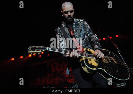 Noi gruppo punk rancido cantante e chitarrista Tim Armstrong compie a Praga, Repubblica Ceca Lunedì, 23 luglio, 2012. (CTK foto/Katerina Sulova) Foto Stock