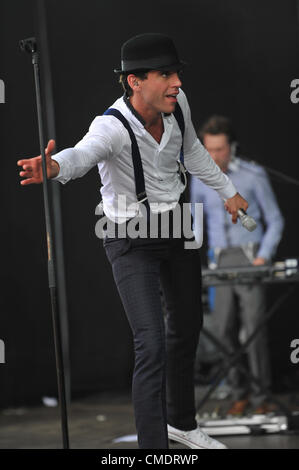 Luglio 21, 2012 - Moscow, Russia - Luglio 21,2012. Nella foto: cantante britannico Mika eseguendo a Mosca, Russia. (Credito Immagine: © PhotoXpress/ZUMAPRESS.com) Foto Stock