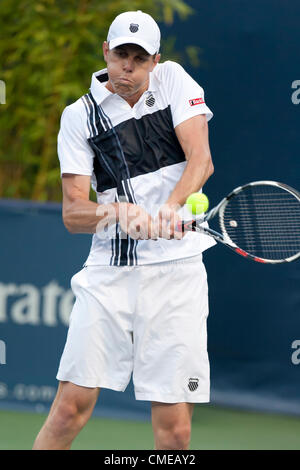 LOS ANGELES, CA - 28 Luglio: Sam QUERREY in azione durante il giorno 6 di agricoltori Classic presentato da Mercedes-Benz presso il La Tennis Center sulla luglio 28, 2012 a Los Angeles, California. Foto Stock