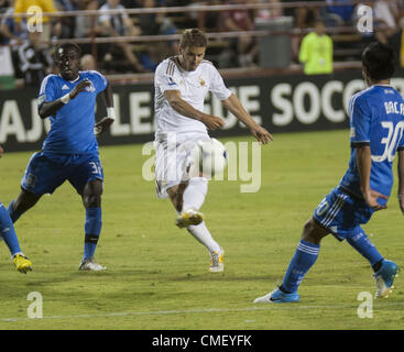 Luglio 31, 2012 - San Clara, CA, Stati Uniti d'America - Swansea Andrea Orlandi prende un colpo durante la seconda metà del gioco. San Jose terremoti vs Swansea City AFC Martedì 31 Luglio 2012 a Buck Shaw Stadium San Jose California, USA il punteggio finale è stato tie 2-2. (Credito Immagine: © Marty Bicek/ZUMAPRESS.com) Foto Stock