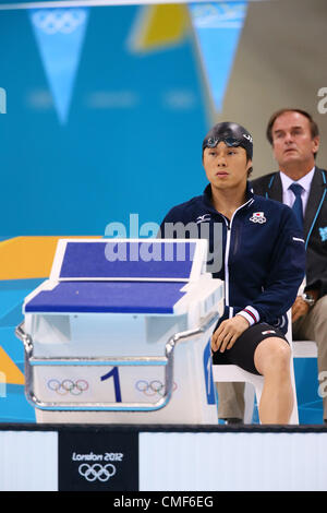 Kazuki Watanabe (JPN), 1 agosto 2012 - Nuoto : Uomini 200m dorso semi-finale al Parco Olimpico - Aquatics Centre durante il London 2012 in occasione dei Giochi Olimpici di Londra, Regno Unito. (Foto di YUTAKA/AFLO SPORT) Foto Stock