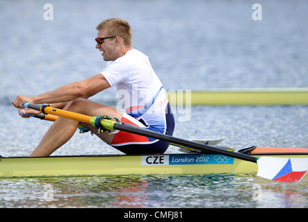 Eton Dorney, UK. Venerdì 3 agosto 2012. La Repubblica ceca è Ondrej Synek ha vinto una medaglia d'argento negli uomini il canottaggio singolo skiff finals di Eton Dorney, vicino a Windsor, Gran Bretagna, al 2012 Olimpiadi di estate, Venerdì, 3 agosto 2012. (CTK foto/Radek Petrasek) Foto Stock