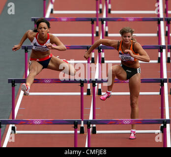 KATARINA JOHNSON-THOMPSON & DAFNE SCHIPPERS GRAN BRETAGNA & HOLLAND LONDON 2012 Giochi Olimpici, WOMENS EPTATHLON, 100m Ostacoli Stratford, Londra, Inghilterra 03 agosto 2012 DIC8245 Foto Stock