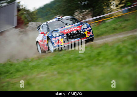 JYVÄSKYLÄ, Finlandia - 3 Agosto: Sébastien Loeb di Francia e Daniel Elena del Monaco competere nel loro Citroen Total World Rally Team Citroen DS3 WRC durante il giorno 2 del WRC Rally Finlandia il 3 agosto 2012 a Jyväskylä, Finlandia Foto Stock