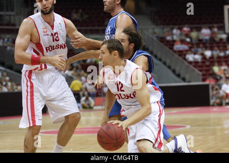 Sopot, Polonia 5th, Agosto 2012 International Sopot Basket Cup a ERGO Arena Sports Hall di Sopot. Lukasz Wisniewski (12) in azione durante la Polonia vs Italia gioco. Foto Stock