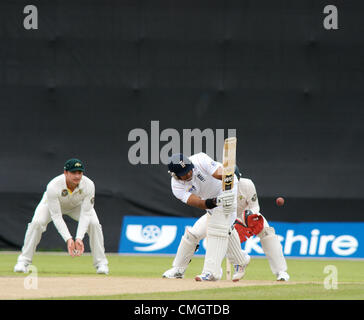 8 agosto 2012. Samit Patel (leoni) gioca alla gamba durante il suo inning di 55 nella prima prova non ufficiale (Agosto 7-10) del tour in Australia 'A' in Inghilterra nel 2012. Old Trafford, Manchester, UK, Day 2 - 08-08-2012. Credito: Giovanni friggitrice / Alamy Live News Foto Stock