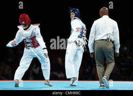 JADE JONES V MAYU HAMADA GRAN BRETAGNA V GIAPPONE EXCELL ARENA Londra Inghilterra 09 Agosto 2012 Foto Stock