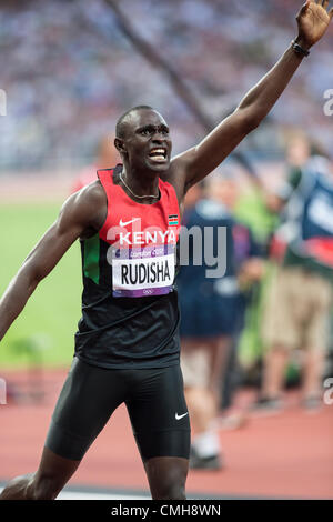 Il 9 agosto 2012. David Rudisha (KEN) vincendo la medaglia d'oro nel mondiale a tempo di record negli uomini 800m a le Olimpiadi estive di Londra, 2012 Foto Stock