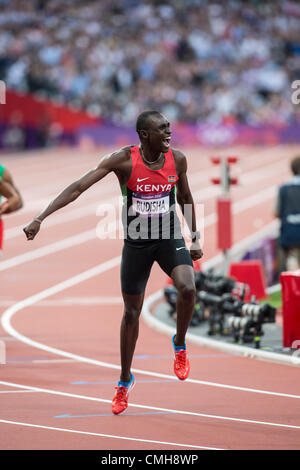 Il 9 agosto 2012. David Rudisha (KEN) vincendo la medaglia d'oro nel mondiale a tempo di record negli uomini 800m a le Olimpiadi estive di Londra, 2012 Foto Stock