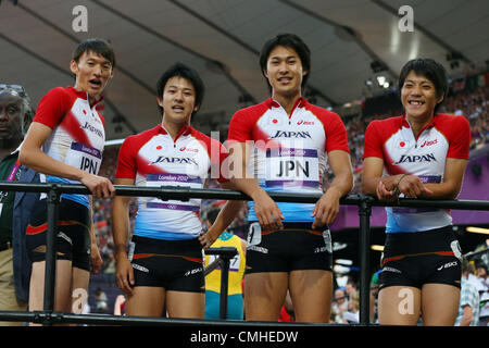 (L a R) Shinji Takahira (JPN), Masashi Eriguchi (JPN), Shota Iizuka (JPN), Ryota Yamagata (JPN), 10 agosto 2012 - Atletica leggera : uomini 4x100m preliminare di relè al Parco Olimpico - Stadio Olimpico durante il London 2012 in occasione dei Giochi Olimpici di Londra, Regno Unito. (Foto di YUTAKA/AFLO SPORT) [1040] Foto Stock