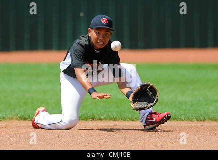 Agosto 13, 2012 - Aberdeen, Maryland, Stati Uniti - Mililani(HI)'S Ryne Oshiro campi una sfera di massa durante il Cal Ripken Babe Ruth World Series di Aberdeen, Maryland il 13 agosto 2012 (credito Immagine: © Scott Serio/eclipse/ZUMAPRESS.com) Foto Stock