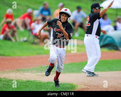 Agosto 13, 2012 - Aberdeen, Maryland, Stati Uniti - Scene dal gioco tra il sud-ovest del Pacifico e Maryland durante il Cal Ripken Babe Ruth World Series di Aberdeen, Maryland il 13 agosto 2012. Il Pacifico sud-ovest ha vinto 14-2 in quattro inning. (Credito Immagine: © Scott Serio/eclipse/ZUMAPRESS.com) Foto Stock