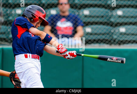 15 agosto 2012 - Aberdeen, Maryland, Stati Uniti - Newtown(CT)'S Benjamin Dieckman alla piastra durante la Cal Ripken Babe Ruth World Series di Aberdeen, Maryland il 15 agosto 2012. Boyds(MD) sconfisse Newtown(CT) 6-0. (Credito Immagine: © Scott Serio/eclipse/ZUMAPRESS.com) Foto Stock