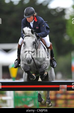 17.08.2012. Dubln, Irlanda. Gran Bretagna Nick Skelton su Carlo 273 in azione durante il FEI Nations Cup 2012 presso la Royal Dublin Society, Dublino, Irlanda. Foto Stock