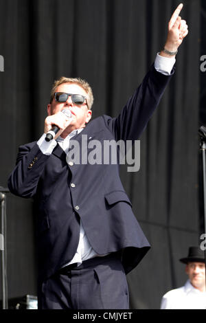 Madness esegue a V Festival Chelmsford, Agosto 19, 2012 a Chelmsford, Regno Unito Foto Stock