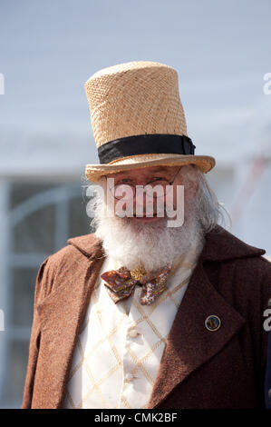 20 agosto 2012. Llandrindod Wells, Wales, Regno Unito. I partecipanti prendono parte al primo Best vestito Costume evento durante il Festival Vittoriano settimana. Photo credit: Graham M. Lawrence/Alamy Live News. Foto Stock