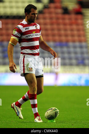 20.08.2012 Wigan, Inghilterra. Rugby League. Il Wigan Warriors v Salford City Reds. Il Wigan Warriors Winger australiano Pat Richards in azione durante la Stobart Super League gioco giocato al DW Stadium. Foto Stock