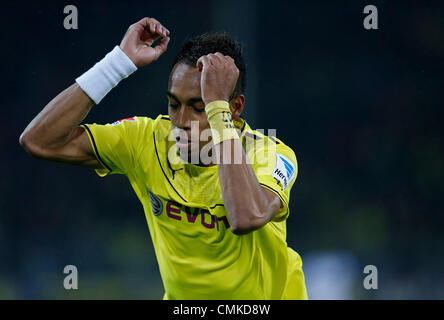 Fussball, Dortmund, Deutschland , 1. Bundesliga , 11. Spieltag, Borussia Dortmund (BVB) - VFB Stuttgart (Vfb) 6-1 im Signal Iduna Park di Dortmund am 01. 11. 2013 Pierre-Emerick AUBAMEYANG ( BVB ) freut sich mit seinem Treffer den Endstand zum 6-1 erzielt zu haben Foto : Norbert Schmidt Foto Stock