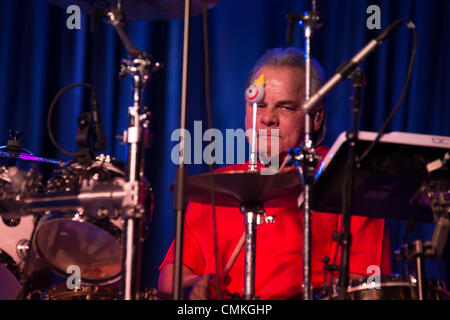 Lincoln, California, USA. 1 novembre 2013. 1 novembre: Steve Prezzo di rock band Pablo Cruise esegue al Thunder Valley Casino Resort a Lincoln, la California il 1 novembre 2013 Credit: Randy Miramontez/Alamy Live News Foto Stock