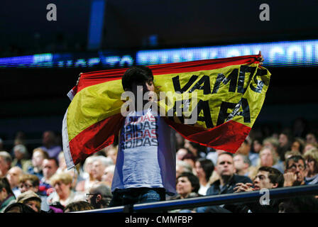 Londra, Regno Unito. 6 Nov, 2013. Nadal tifosi sulle tribune. Rafael Nadal (ESP) sconfitte Stanislas Wawrinka (SUI) da un punteggio 7-6, 7-6 durante la terza giornata del Barclays ATP World Tour Finals dall'Arena O2. Credito: Azione Sport Plus/Alamy Live News Foto Stock