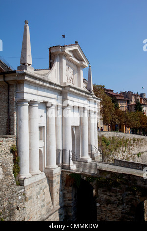 Città Alta e la parete, Bergamo, Lombardia, Italia, Europa Foto Stock