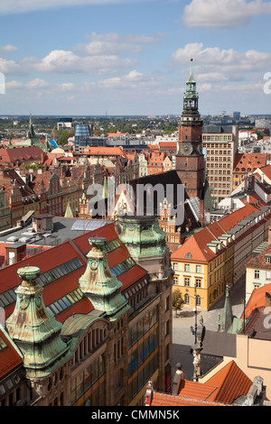 Vecchi tetti della città visto da Marii Magdaleny Chiesa, Wroclaw, Slesia, Polonia, Europa Foto Stock