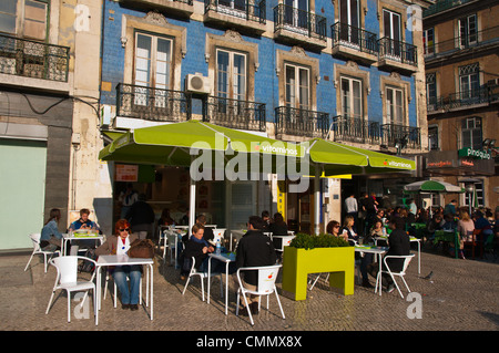 Catena Vitaminas vegetarian cafe ristorante esterno Praça dos Restauradores square centrale di Lisbona Portogallo Europa Foto Stock