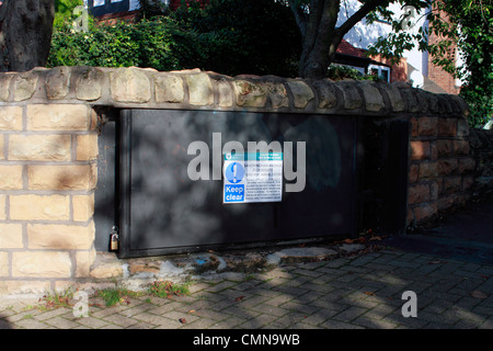 Sandringham Avenue Floodgate da Wilford sospensione ponte sul fiume trent Nottingham Foto Stock