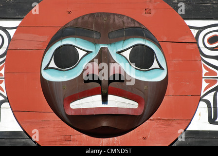 Totem sagomato in Stanley Park, BC Canada Foto Stock