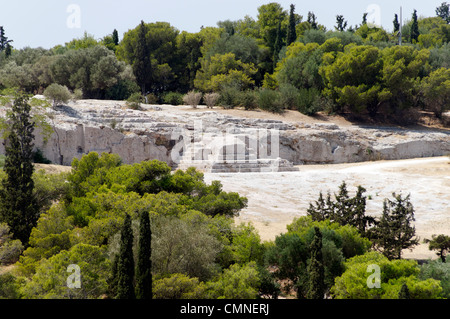 La pnice Hill. Atene. La Grecia. Vista sulla collina Pnice di bema la piattaforma a gradini scavate nella roccia da cui altoparlanti Foto Stock